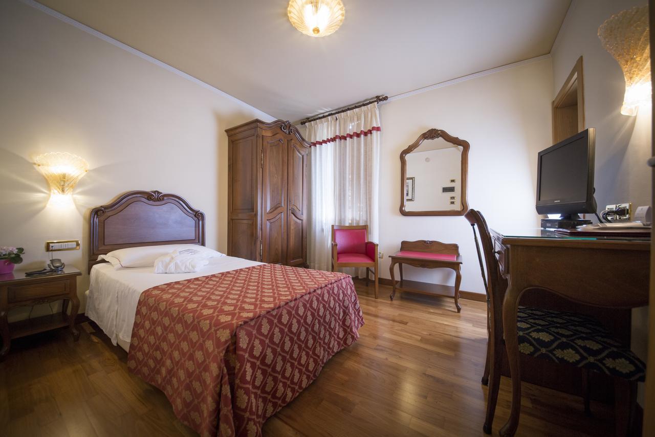 Hotel Spessotto ปอร์โตกรูอาโร ภายนอก รูปภาพ