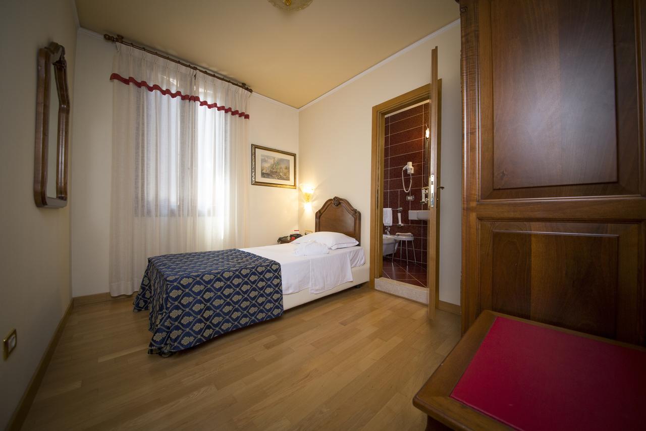 Hotel Spessotto ปอร์โตกรูอาโร ภายนอก รูปภาพ